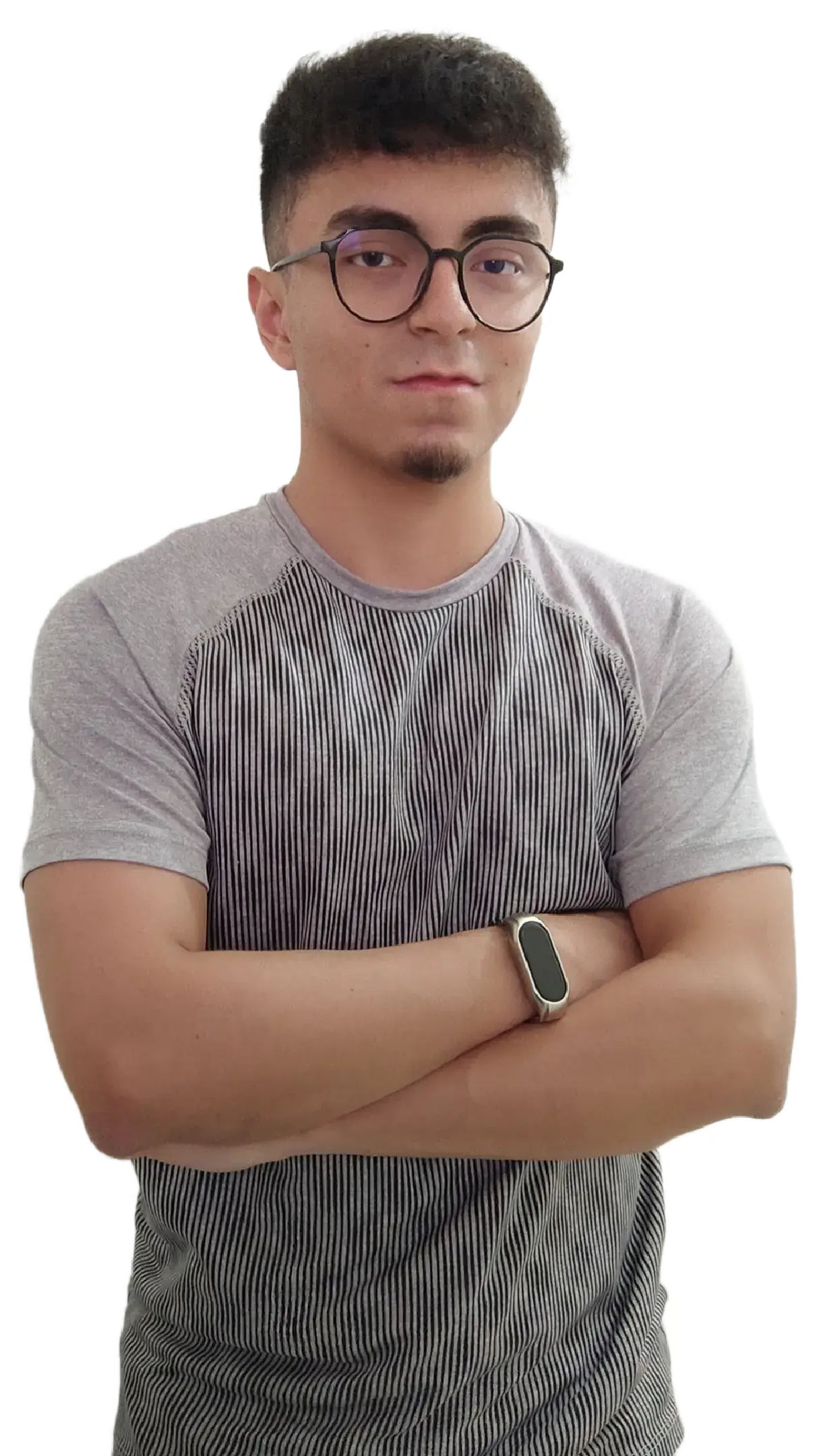 Foto de Juan Machado con los brazos cruzados